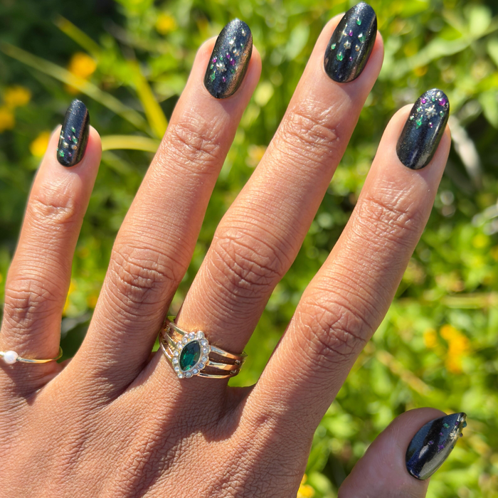 Black Velvet with Chrome Speckles - Press-On | Medium | Oval