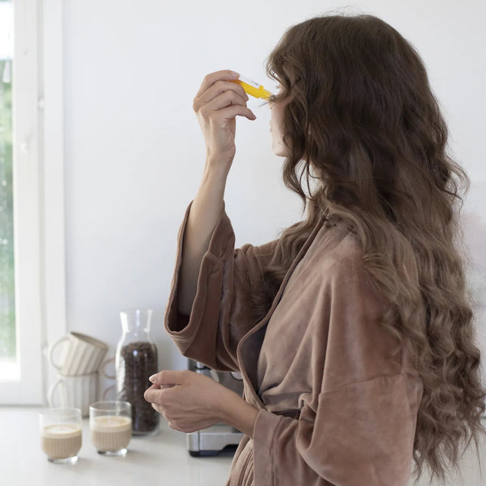 Illuminating Eye Serum