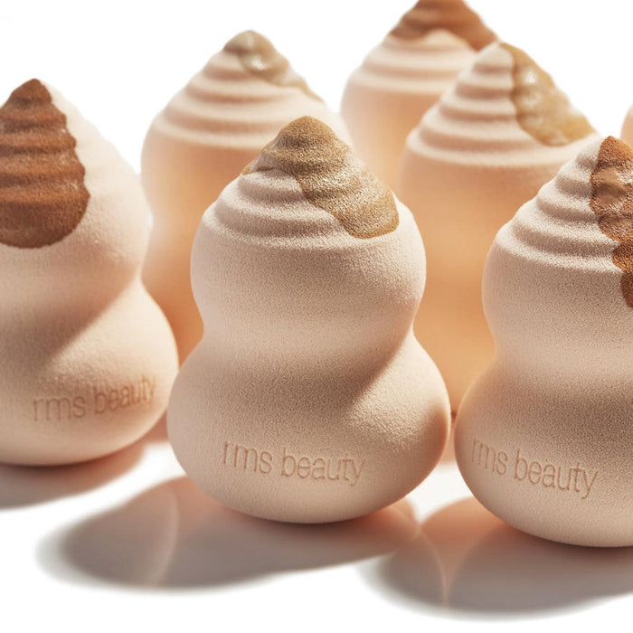 Skin2Skin Beauty Sponge - Makeup - RMS Beauty - RMS_SPONGE_LIFESTYLE - The Detox Market |