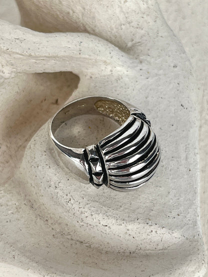 90s Sterling Ribbed Dome Ring