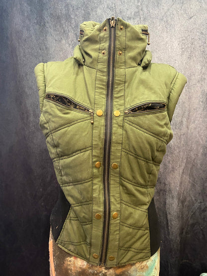AYYAWEAR VEST WOMENS MEDIUM