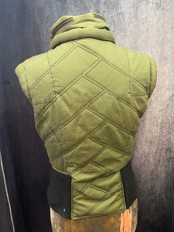 AYYAWEAR VEST WOMENS MEDIUM