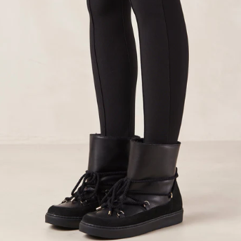 Borealis Boot in Black