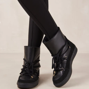 Borealis Boot in Black
