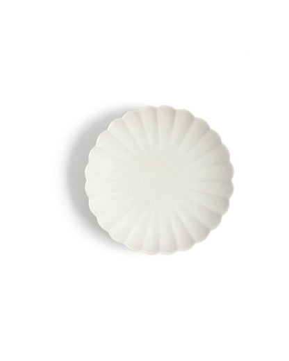 Chrysanthemum Plate - Medium