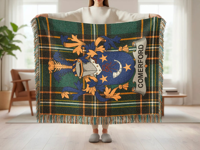 Feature list for the Comerford cotton woven blanket with fringed edges.