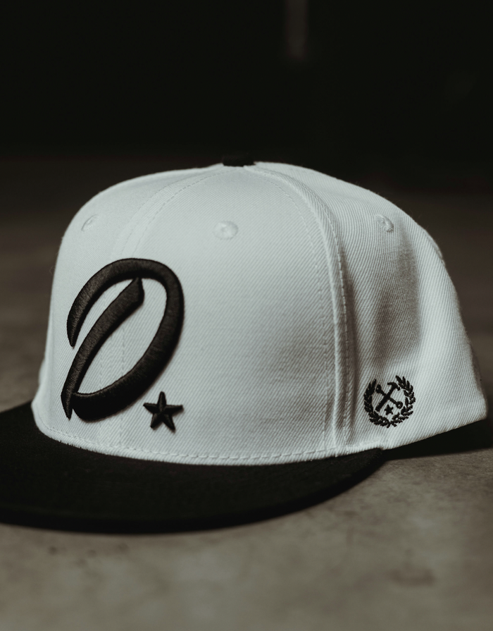 D Star Snapback - White