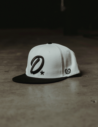 D Star Snapback - White