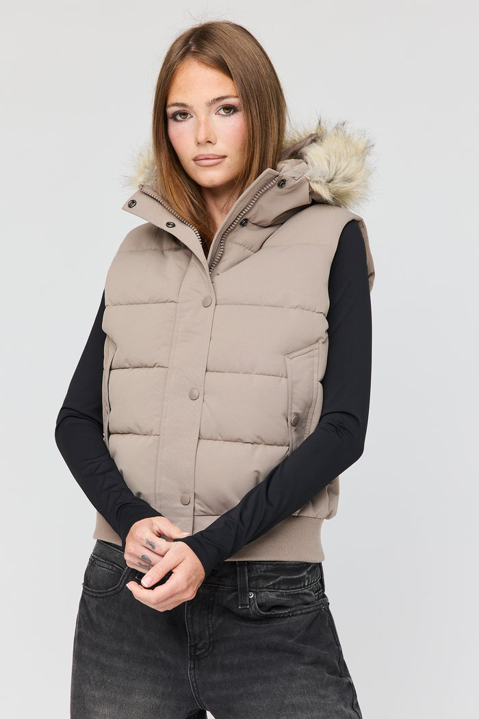 Faux Fur Trim Puffer Vest