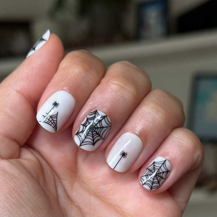 Halloween Spiderwebs | Extra Short | Squoval - Tab Press-On