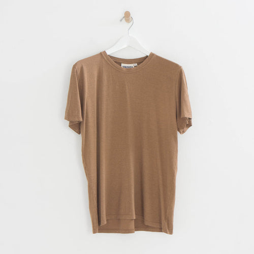Jung Tee in Coyote