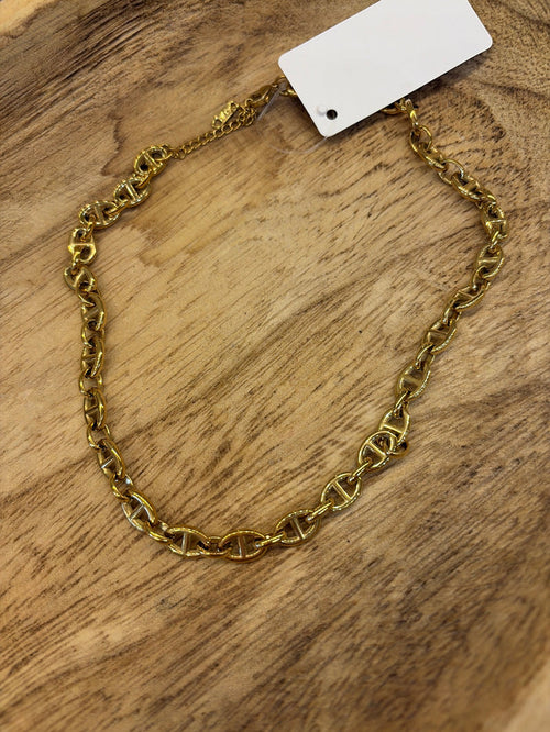 MIA NECKLACE