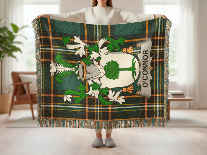 Feature panel for the O'Connor cotton woven blanket with fringe.