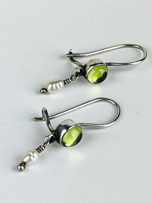 Vintage Sterling Peridot & Pearl Earrings