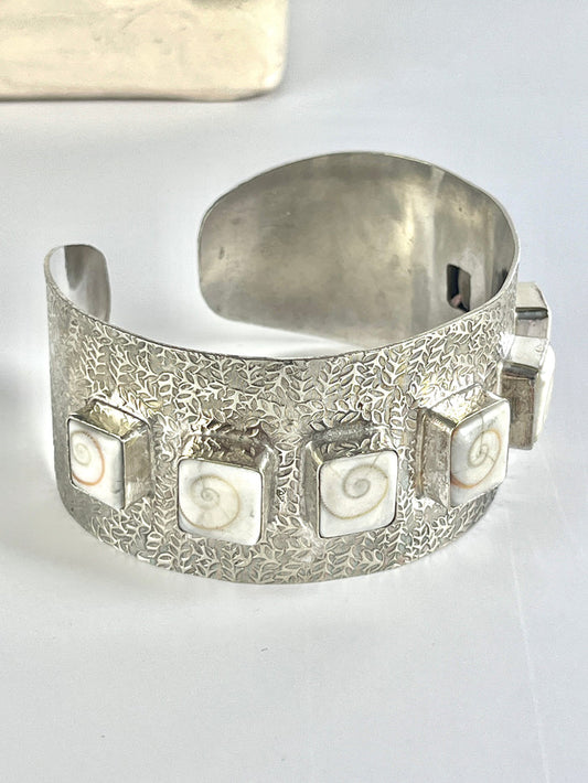 Vintage Sterling Silver Shiva Eye Shell Cuff