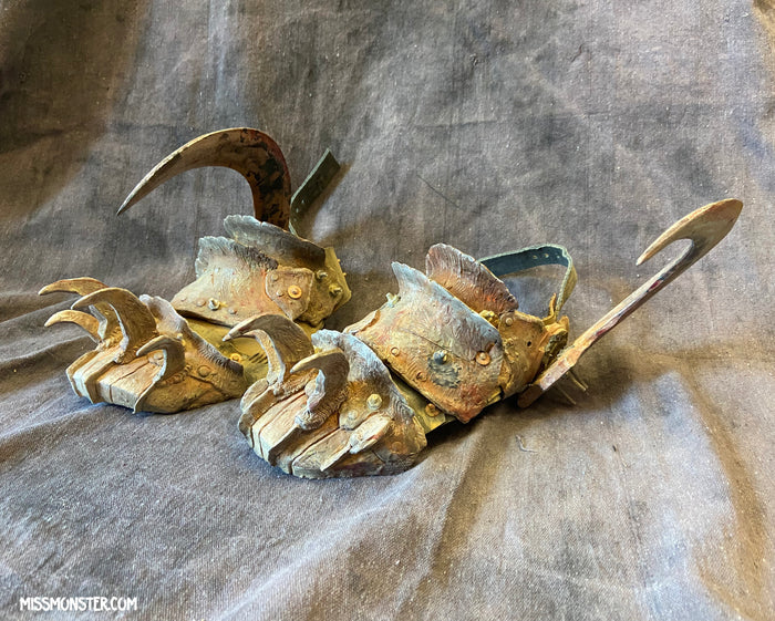 WASTELAND RAPTOR CLAW BOOT COVERS